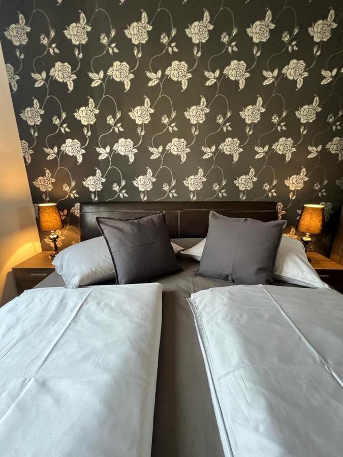 Luxury Suite Ora สปลิท ภายนอก รูปภาพ