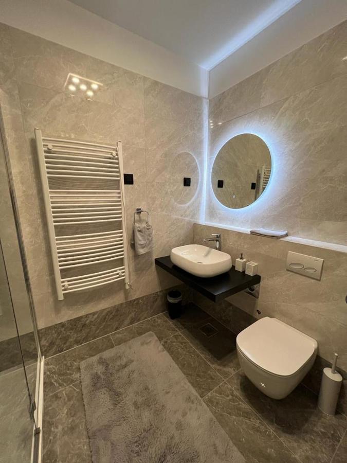 Luxury Suite Ora สปลิท ภายนอก รูปภาพ